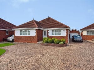Summer Court, Towyn, LL22