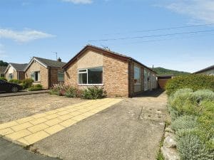 Lon Derw, Abergele
